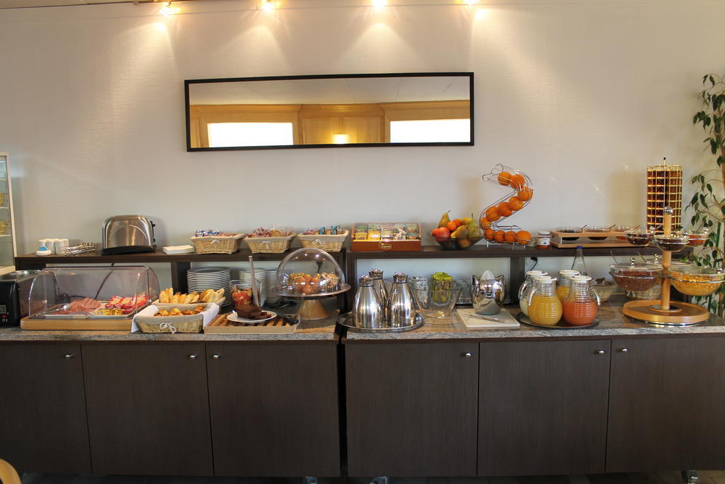 Logis Hotel & Restaurant - Le Relais De Montigny Montigny  Esterno foto